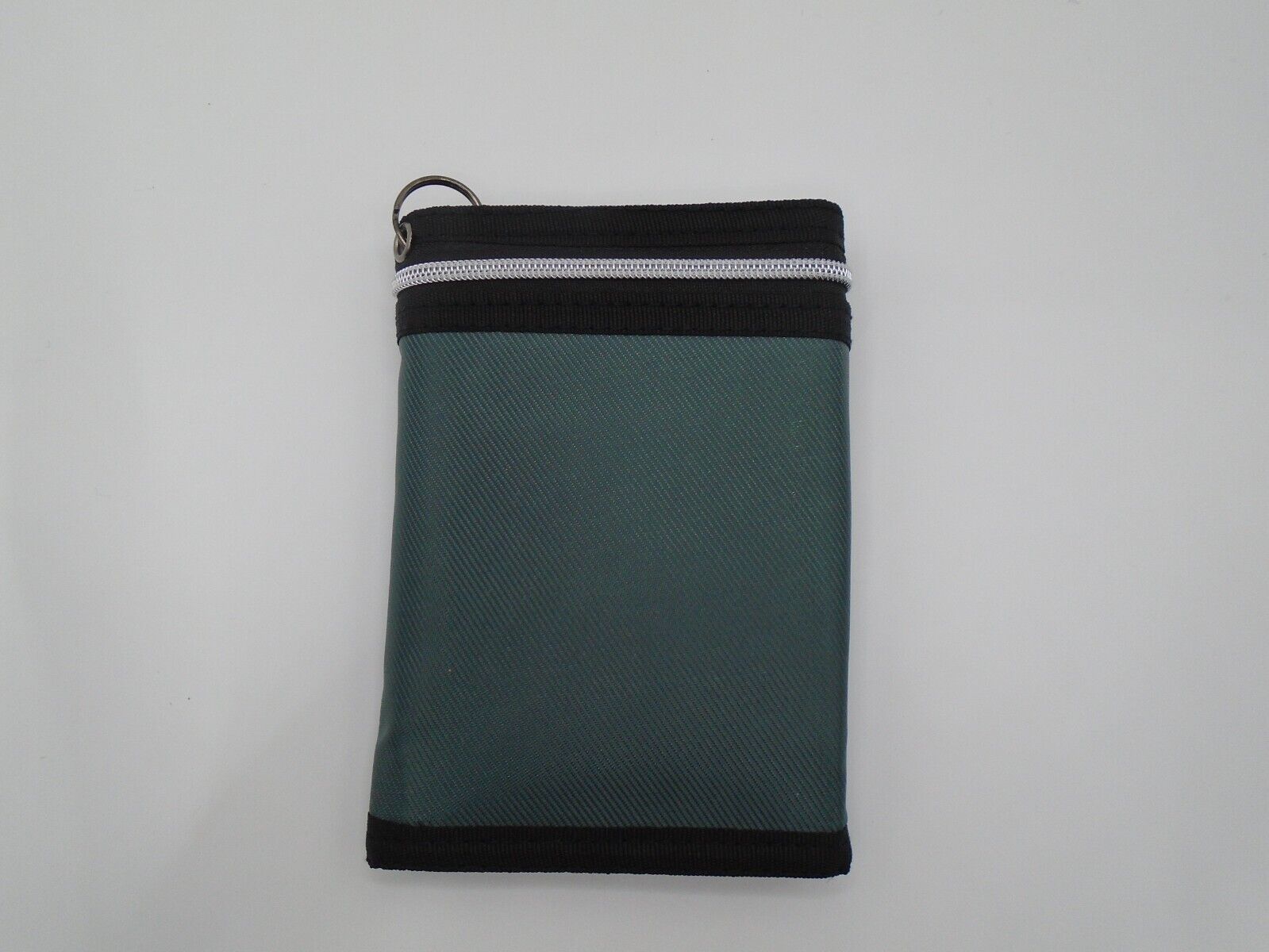 Mens Boys TriFold Sports Wallet with Security Chain Handy