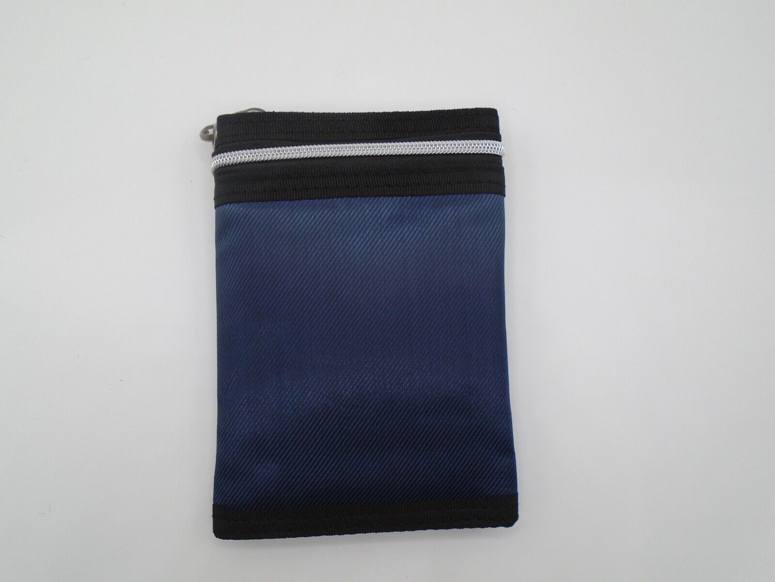 Mens Boys TriFold Sports Wallet with Security Chain Handy