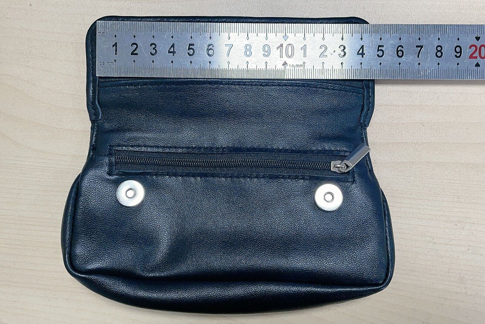 Leather Tobacco Pouch Black Magnetic Soft Luxury  Organiser Zip & Rolling Paper