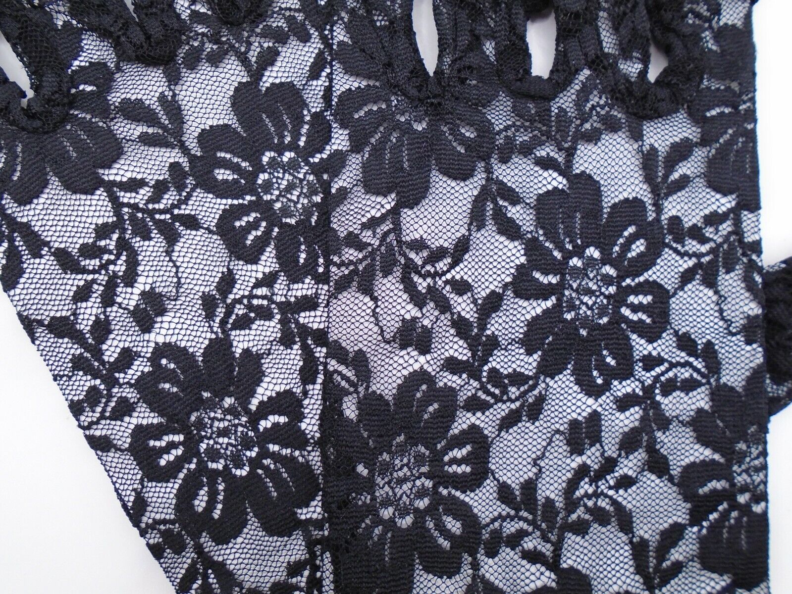 Fancy dress 80s Style Short Lace Fingerless Gloves