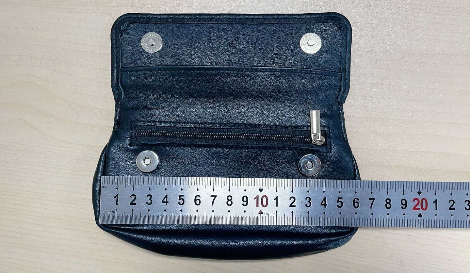 Leather Tobacco Pouch Black Magnetic Luxury  Organiser Zip & Rolling Paper A